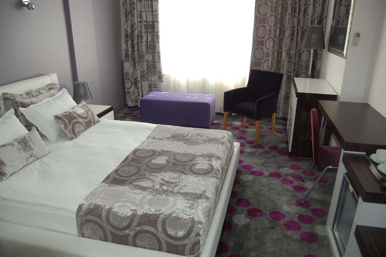 Hande Hotel Mustafakemalpaşa 外观 照片