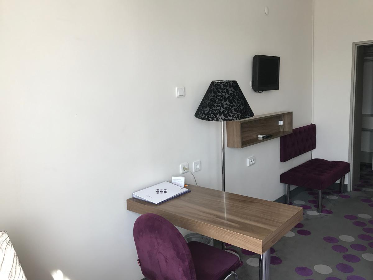 Hande Hotel Mustafakemalpaşa 外观 照片