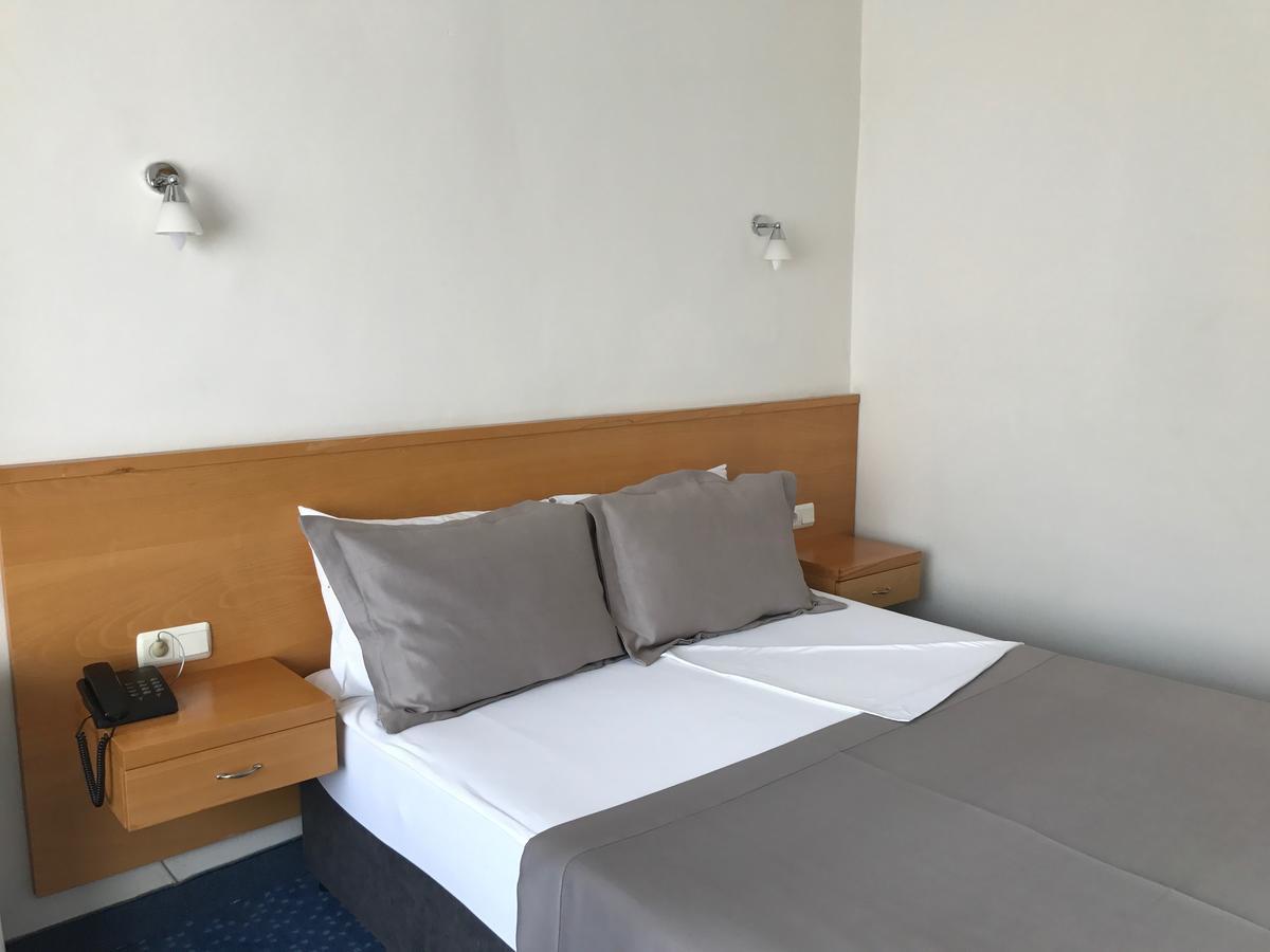 Hande Hotel Mustafakemalpaşa 外观 照片