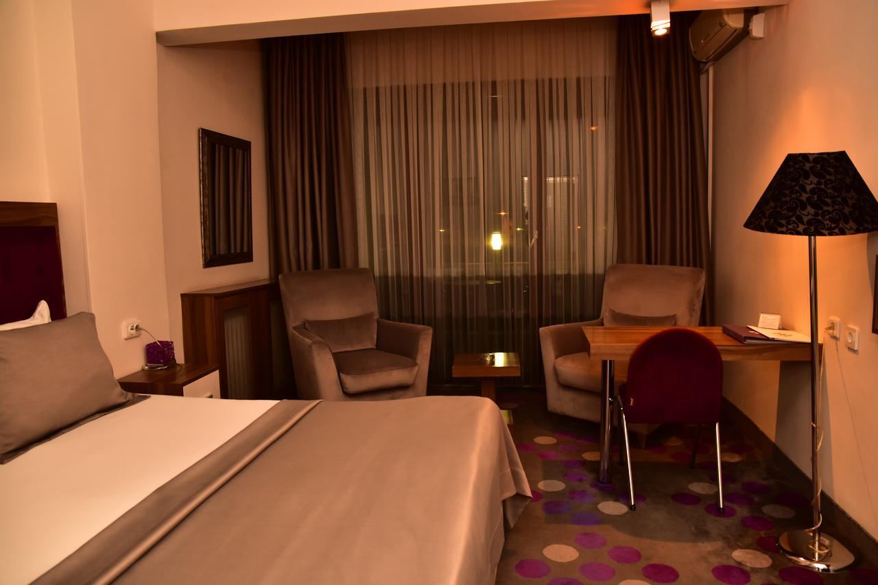 Hande Hotel Mustafakemalpaşa 外观 照片