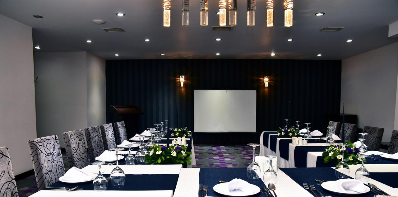 Hande Hotel Mustafakemalpaşa 外观 照片
